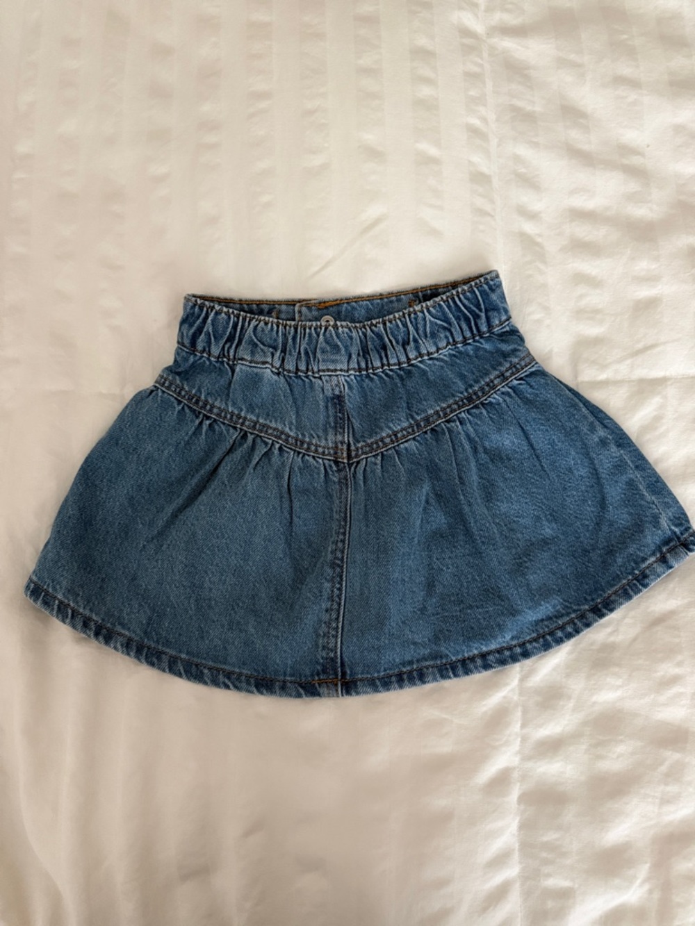 Zara Blue Denim Circle Skirt with Triple Buttons - Picture 3 of 3